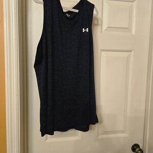 Under Armour Navy Blue Sleeveless Tank Top For Women. Xl